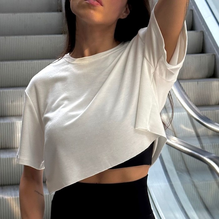 Футболка Model TH02 белая для фитнеса - M