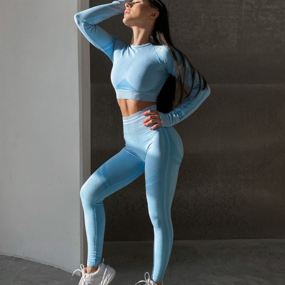Костюм Model XD06 голубой для фитнеса - L